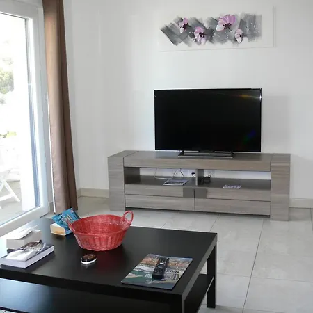 Appt Confort 3 Pieces Avec Terrasse Et Piscine A Saint-raphael - Fr-1-226a-124 Apartmán